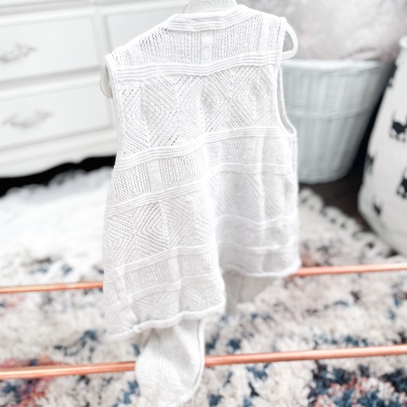 5-6Y Girls Trendy Knit Vest - Picture 3 of 4